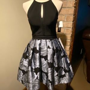 Xscape Party Dress. Size 2
